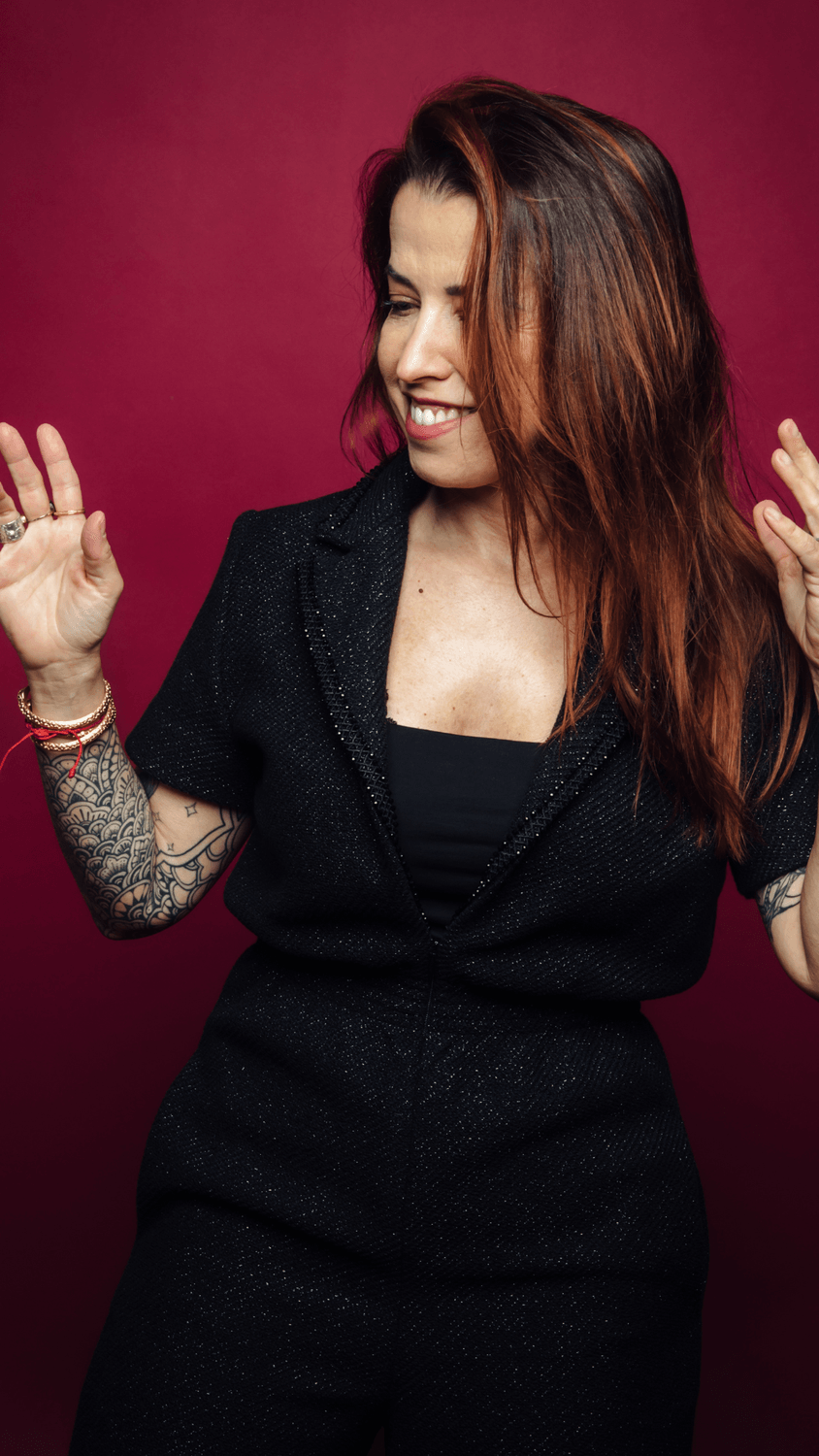 Cristela de Oliveira - Designs Yunity Agency